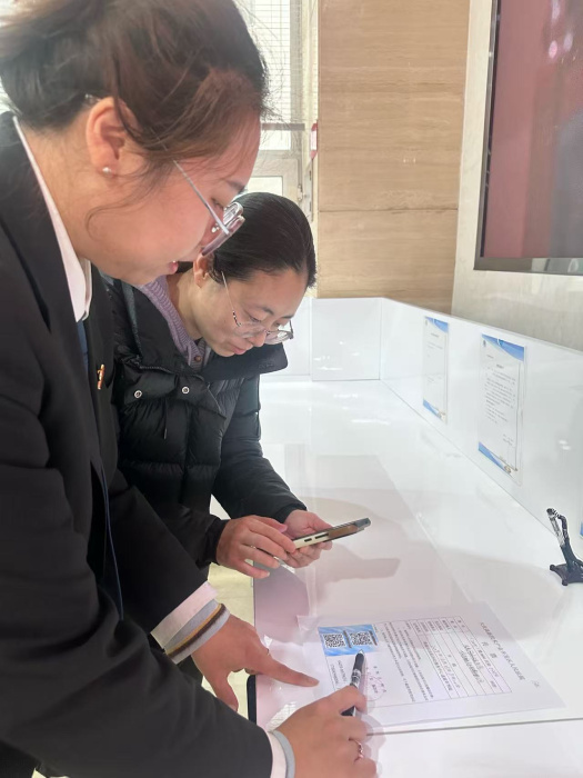 ������̬�����·�Ժ����һ��ͨ��Ƕ�봫Ʊ �������Ϸ���ʻ�롰�ǻۿ쳵����