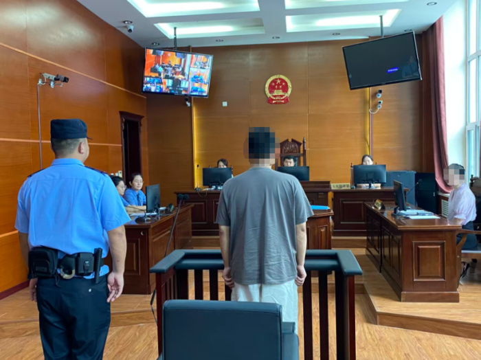 �����챨������ǡ��˷ֶ��ֽ𡱣������ֻ��ǶĲ�����������Ժ����